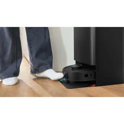 Bosch BCRDW3BX fekete Spotless Max Cam robotporszívó, forgó felmosó , kamera , töltő- és ürítő állomás 