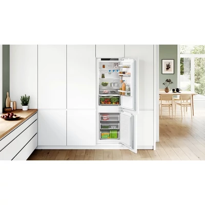 Bosch KIN86VFE0 Serie4 alulfagyasztós hűtőszerkény, 184+76 l nettó űrtartalom, VitaFresh XXL,NoFrost
