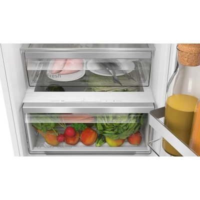 Bosch KIN86VFE0 Serie4 alulfagyasztós hűtőszerkény, 184+76 l nettó űrtartalom, VitaFresh XXL,NoFrost