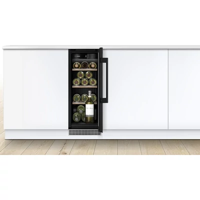 Bosch KUW20VHF0 aláépíthető 30 cm széles borhűtő,Serie6 ,58 l nettó űrtartalom ,Kapacitás: 21db 0,75l-es palack