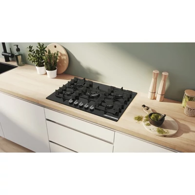 Bosch PPQ7A6I40 Serie6 gázfőzőlap, 75 cm, fekete edzett üveg, FlameSelect ,WOK égő, öntöttvas edénytartó rács