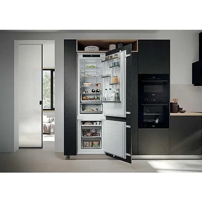 Haier EHBQW5519E kombi hűtőszekrény,beépíthető, 2 ajtós, világítás LED, energiaosztály E, fehér szín,284liter 